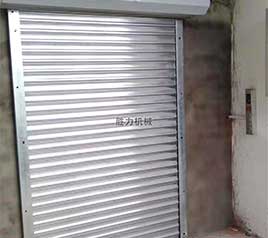 導(dǎo)軌式液壓升降機安裝完畢